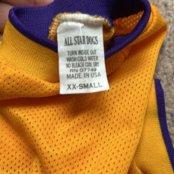 Los Angeles Lakers dog Jersey - Picture 9 of 13